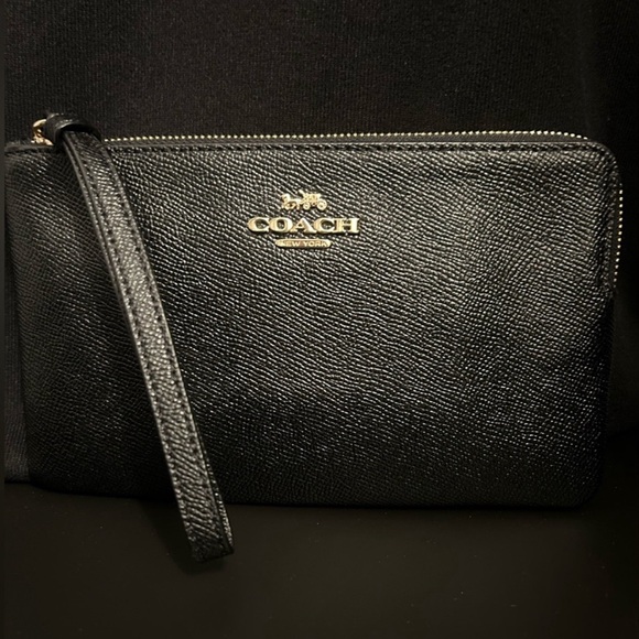 Coach Handbags - NWOT Coach Black Leather wristlet w/ gold zipper 8” x 4 1/2”